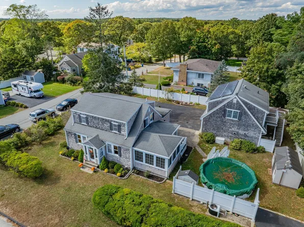 53 Main Ave, Wareham, MA 02571