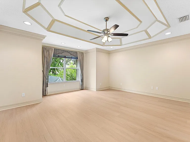 8882 Hidden Acres Dr — Photo 25