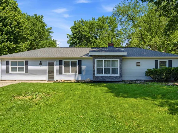 2228 Terrace Dr, Cedar Falls, IA 50613