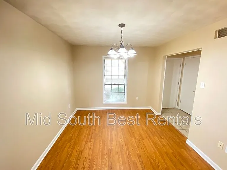 7170 Lamesa Ln — Photo 5