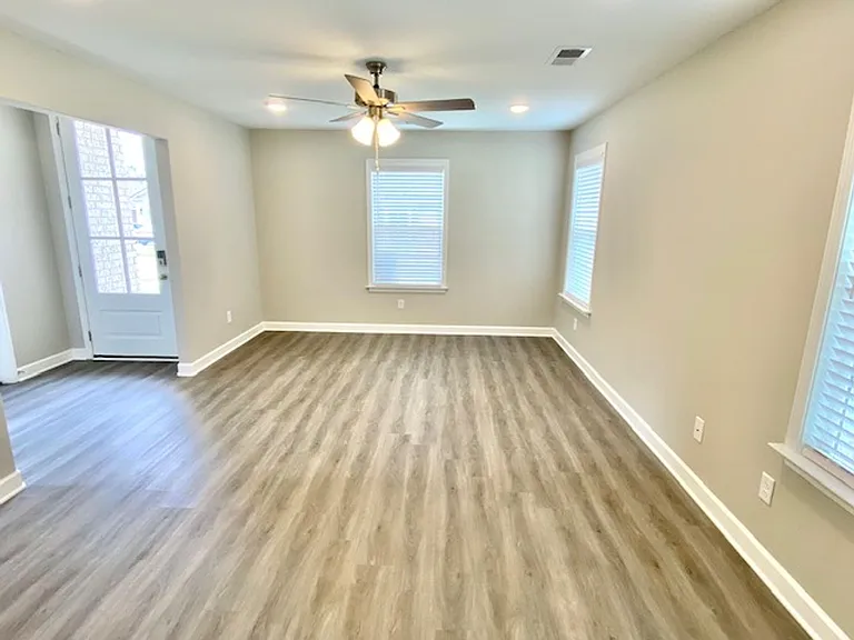 8854 Kimberly Dawn Dr — Photo 2