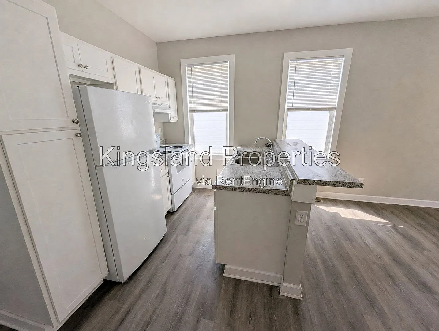 1 bed, 1.0 bath, 800 sqft, $800 — Photo 2