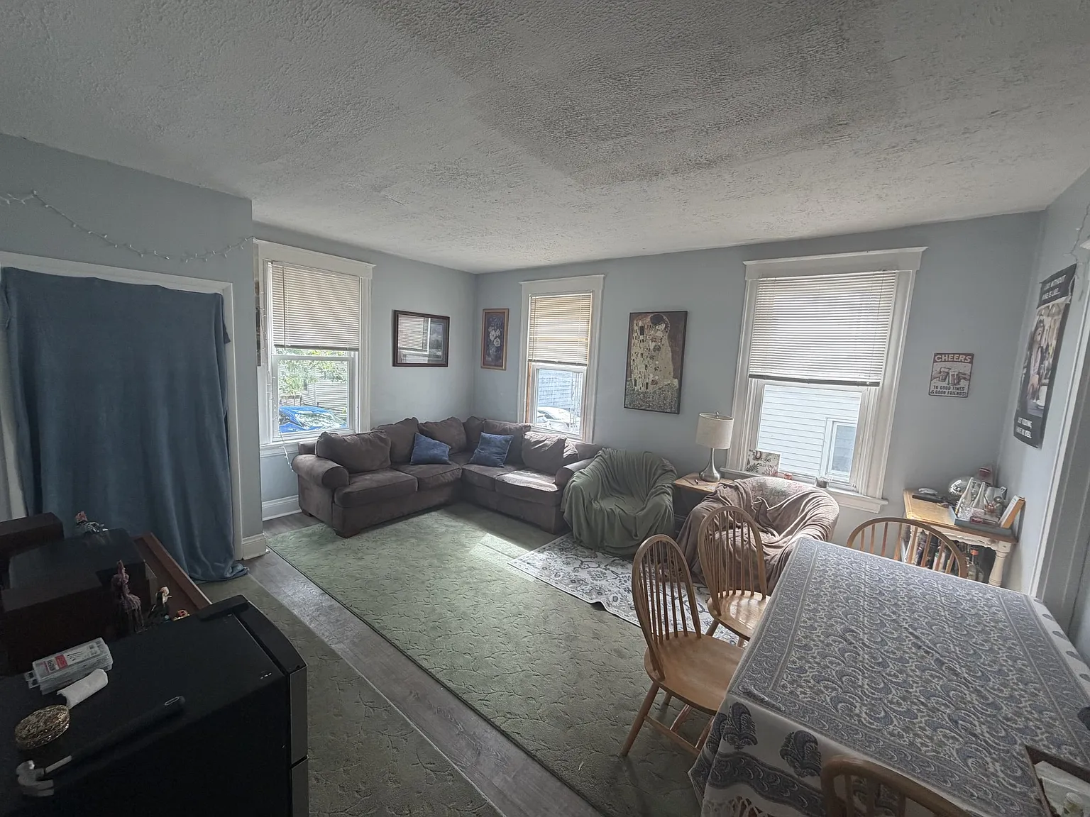 6 bed, 1905 sqft, $4,345 — Photo 4