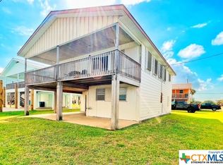 411 Park Ave, Port O Connor, TX 77982