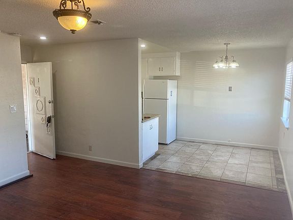3rd image of 1361 Stanwood Dr