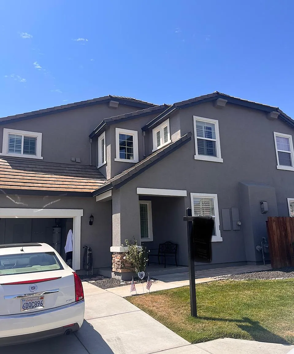 4284 Slifer Dr — Photo 1