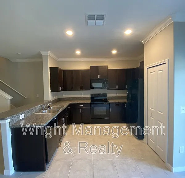 11736 Dumaine Valley Rd — Photo 3