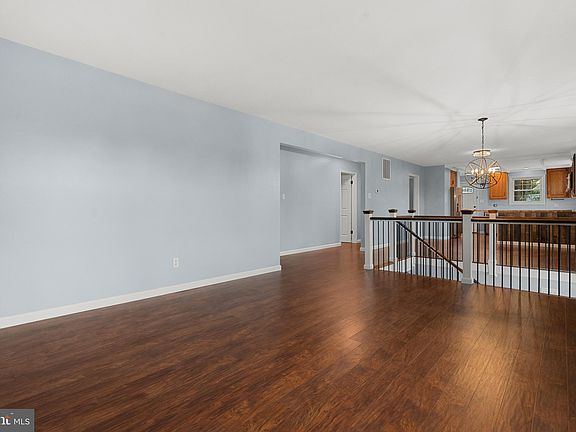 4th image of 137 Wilkins Dr