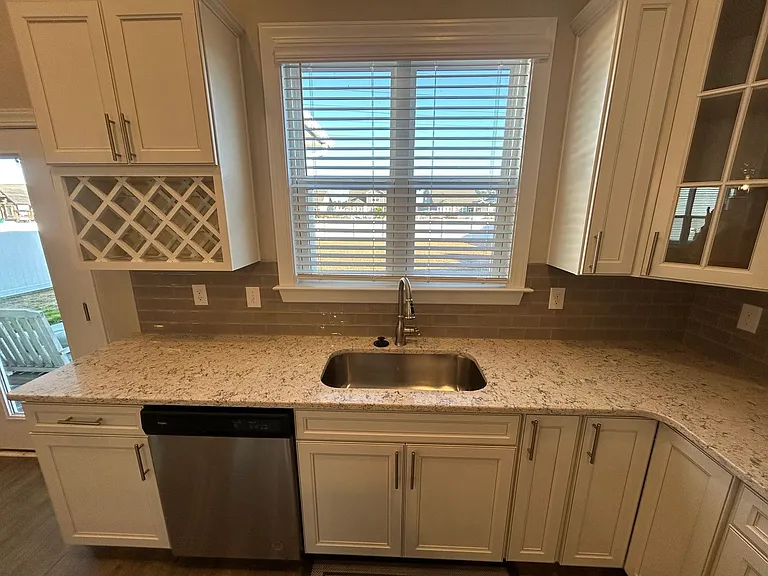 585 Oyster Dr — Photo 25
