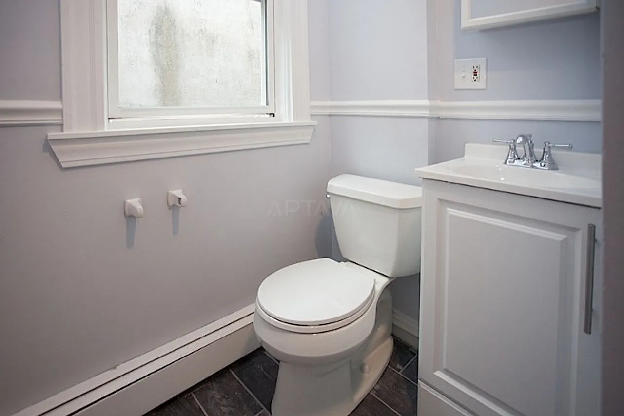 4 bed, $4,300 — Photo 3