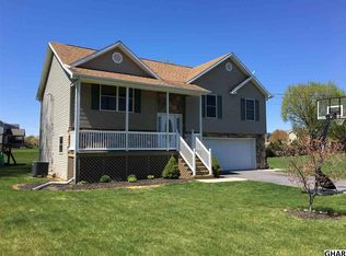 33 Hamilton Rd, Boiling Springs, PA 17007