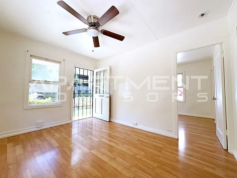 424 Olohana St — Photo 5