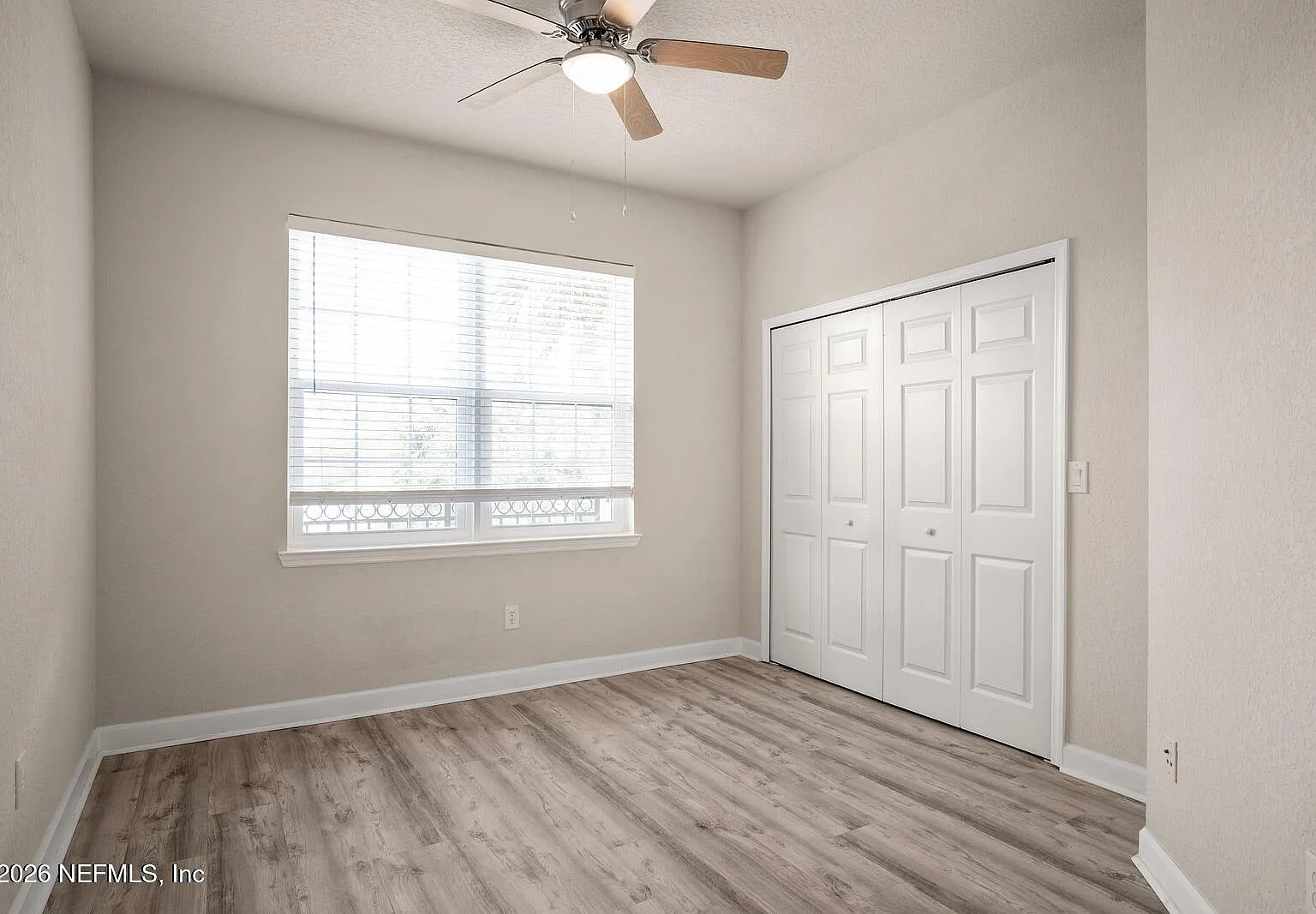 3 bed, 2.0 bath, 2043 sqft, $2,400 — Photo 3