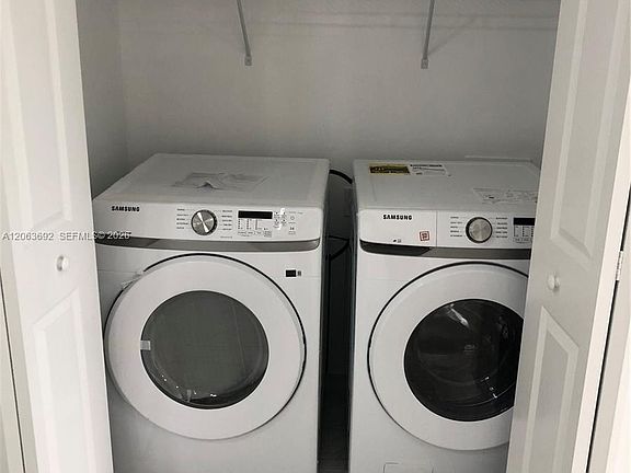 5th image of 4568 Golfview Blvd #1