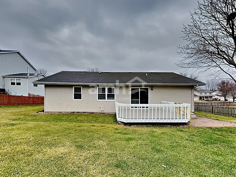 3415 Turnberry Dr — Photo 17