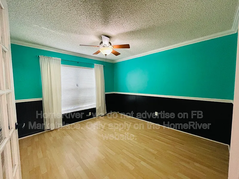 3 bed, 2.0 bath, 1460 sqft, $2,395 — Photo 2