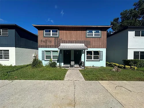 2614 SW 31st Pl Photo 1