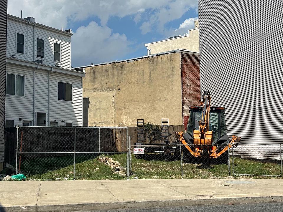 2nd image of 1549 & 1551 Ridge Ave