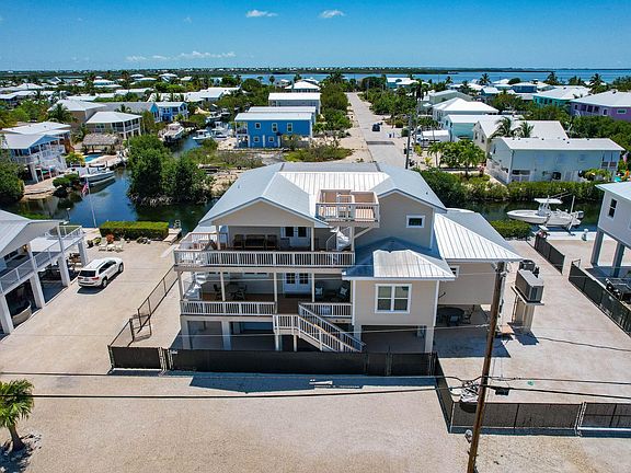 3rd image of 333 Indies Rd