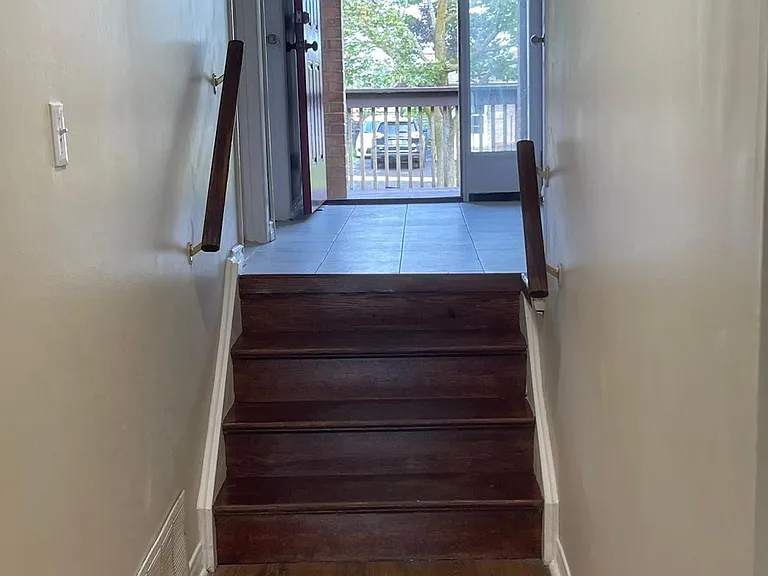 36 Sylvia St — Photo 5