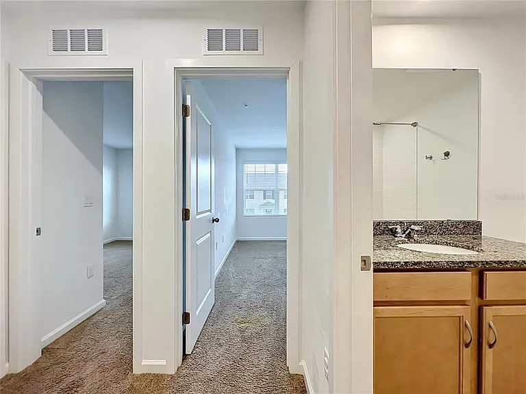 9848 Walkway Dr — Photo 37