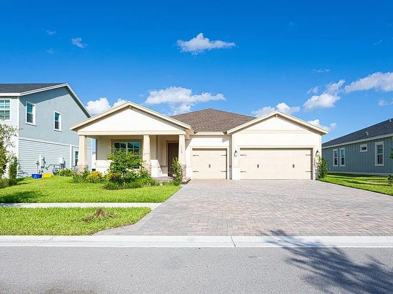 1132 Haywagon Trl — Photo 1