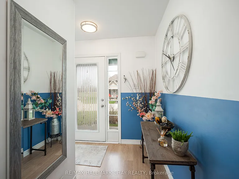 41 Masters Cres — Photo 2