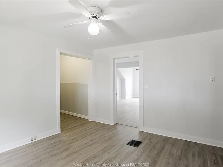1453 Marentette Ave #UPPER — Photo 23