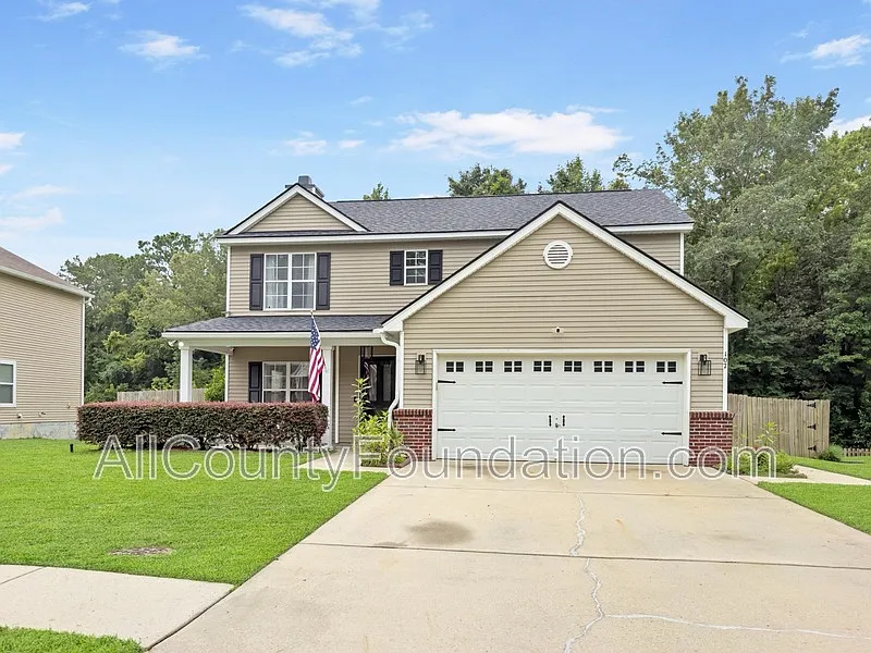 4 bed, 3.0 bath, 1911 sqft, $2,450 — Photo 3