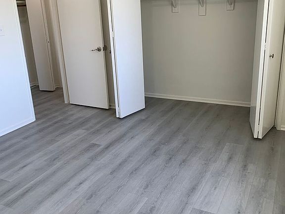 5th image of 1035 S Myrtle Ave #14