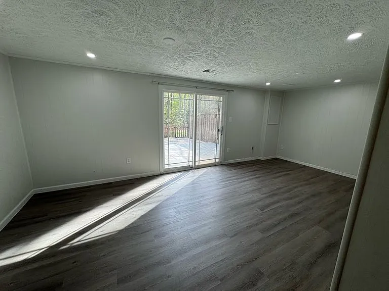 Walk-out basement