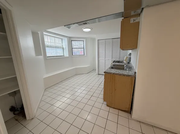 921 S Laflin St #G, Chicago, IL 60607