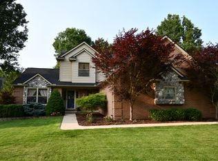 1153 Courtney Ct, Hartland, MI 48353