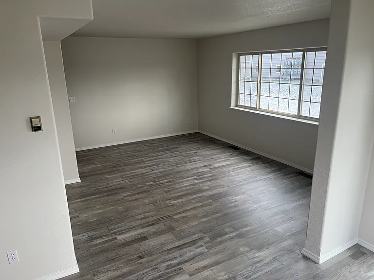 606 Prairie Ave — Photo 9