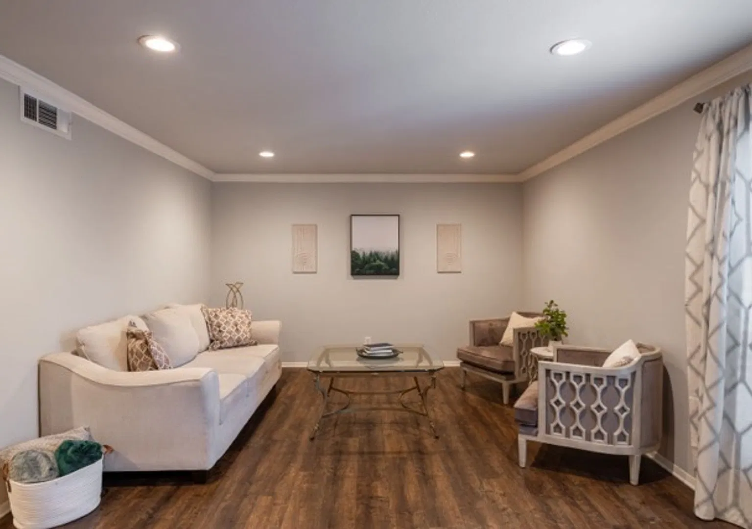 Spacious Condo | Gated | Near Medical Center 410 & Ih10 | 3 Bedrooms | 2 Bathrooms — Photo 3