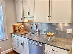 126 Richmond St #2 — Photo 3