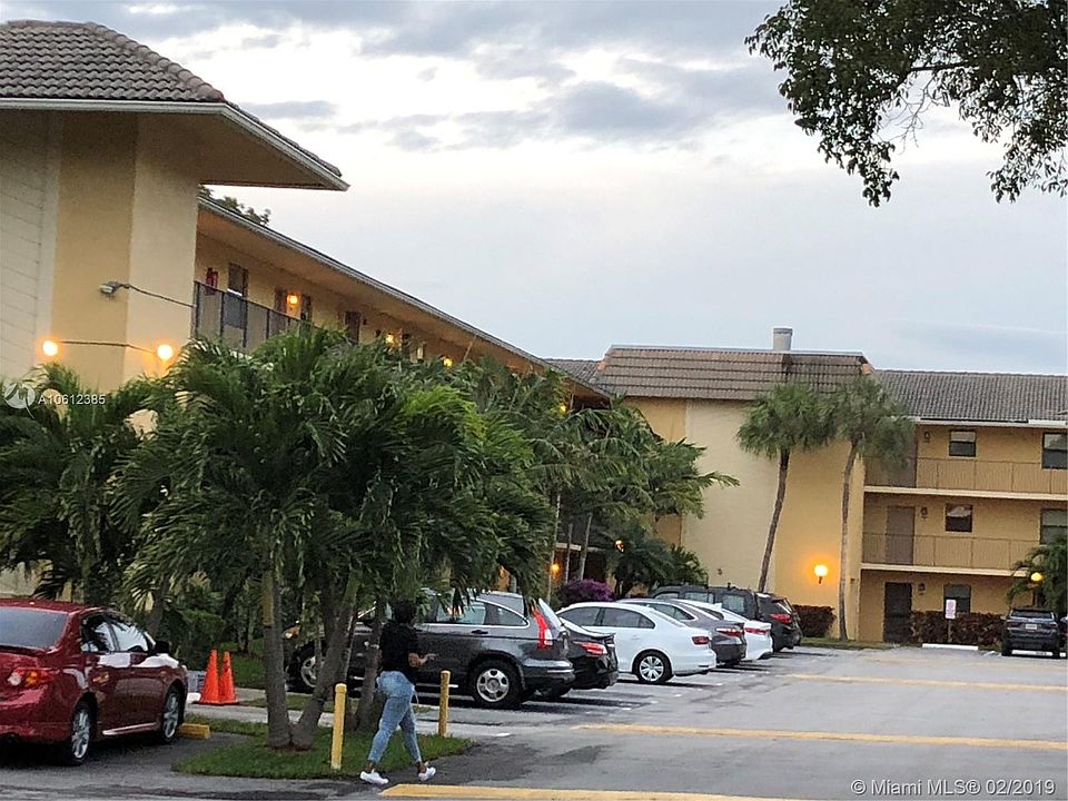 1st image of 11477 NW 39th Ct #304-1