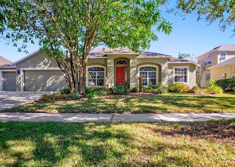 1st image of 306 Carriage Oak Pl