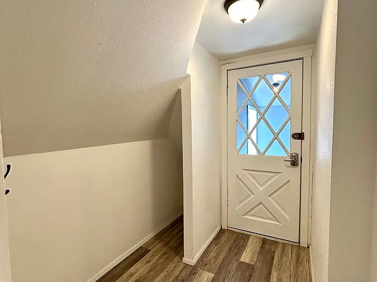 304 S Anderson St — Photo 27