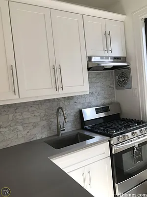 Rented by Realty 2000 Corp | media 13