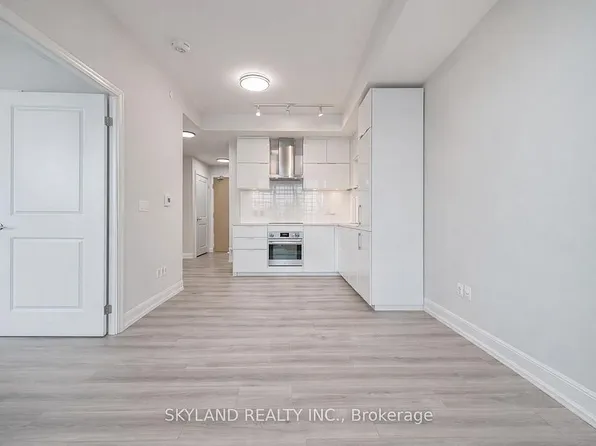 8 Rouge Valley Dr W #716, Markham, ON L6G 0G8