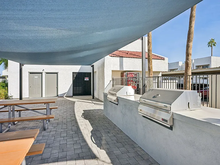 Cove on 44th — Photo 25