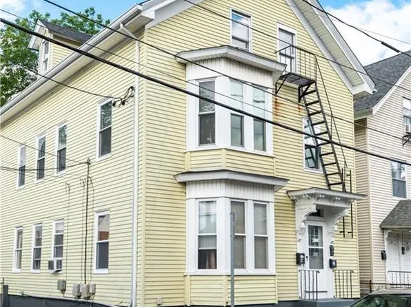 71 Lyon St, Pawtucket, RI 02860