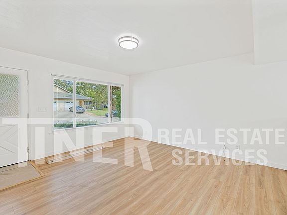 2nd image of 6169 Oakgreen Cir