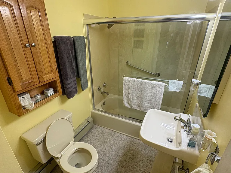 1210 N Vermilion St #1 — Photo 9