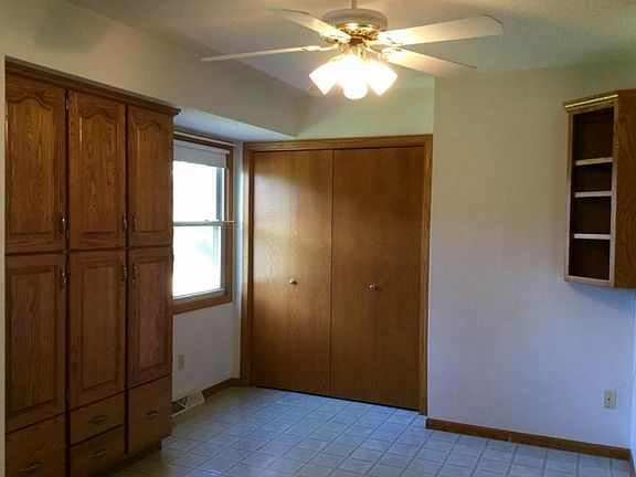 5th image of 1001 38th Ave N