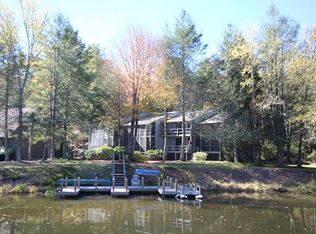 47 Lakeside Villas Dr, Brevard, NC 28712