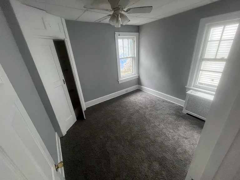 1213 Vine St — Photo 7