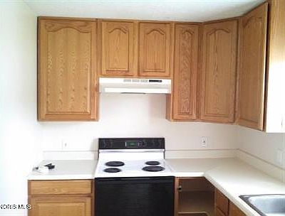 3rd image of 314 E University Ave