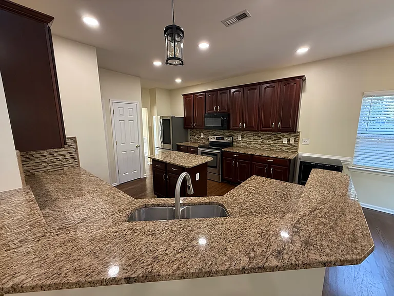 10822 Chamberlain Hall Ct — Photo 26